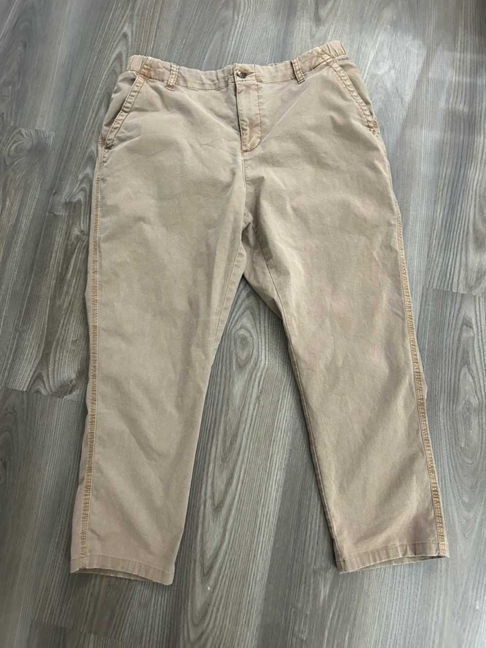Old Navy women’s  Chino Pants - Light Tan